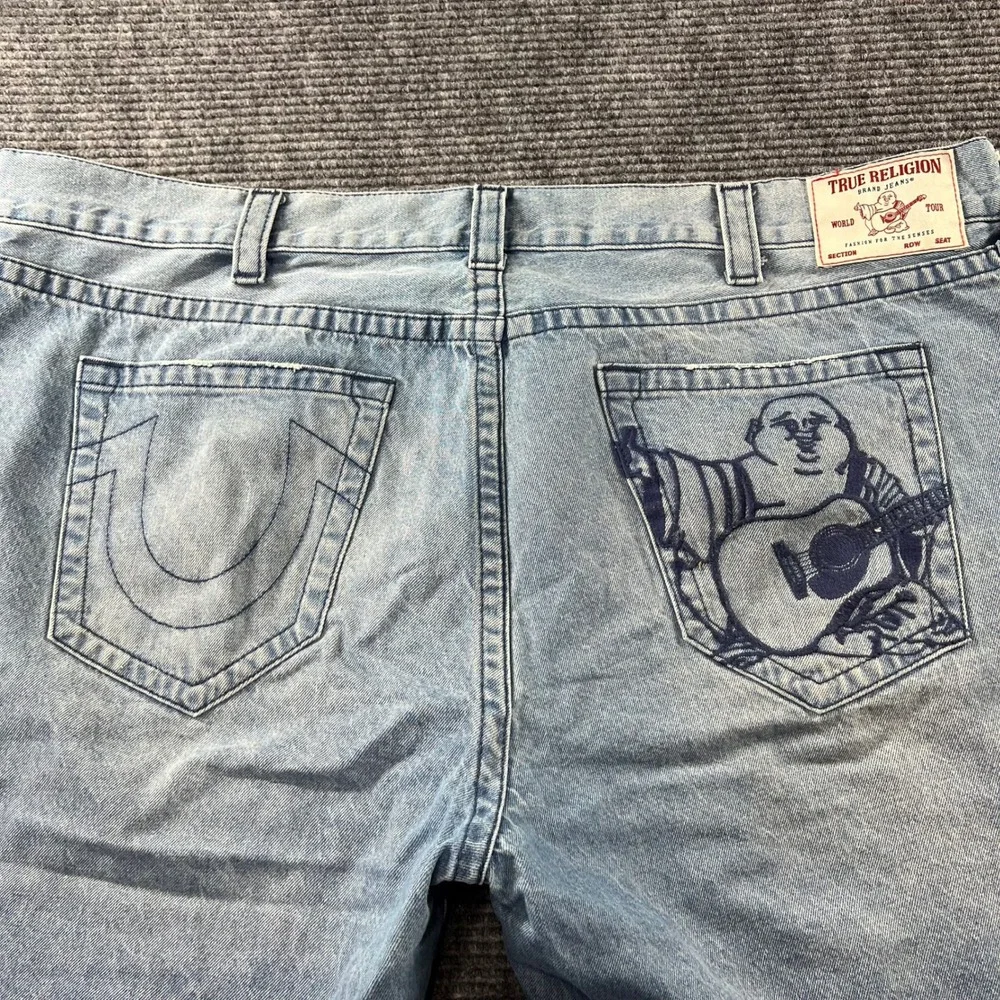 True Religion Jean Shorts 48 Ricky Relax Straight Light Wash Buddha Embroidered